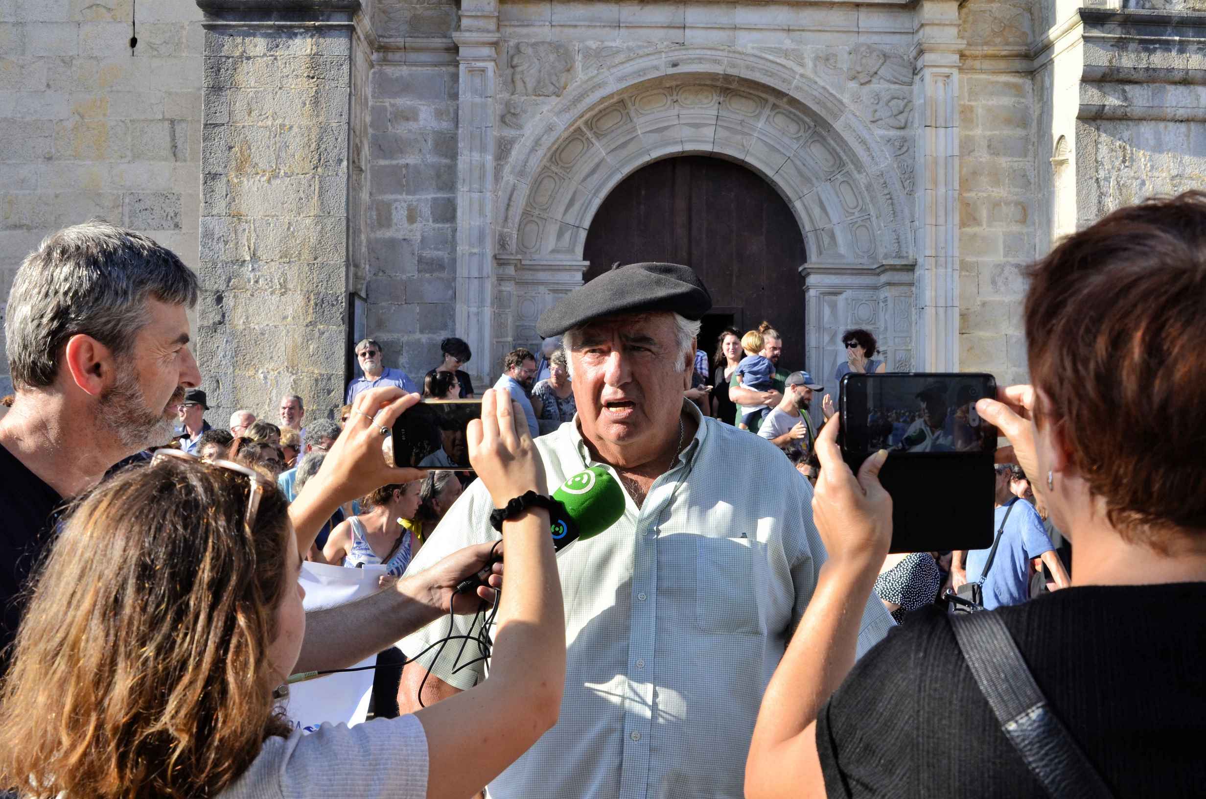 <br />
<b>Notice</b>:  Undefined variable: titre in <b>/var/www/vhosts/bidasoa-etorkinekin.org/httpdocs/views/urrugne.view.php</b> on line <b>28</b><br />
